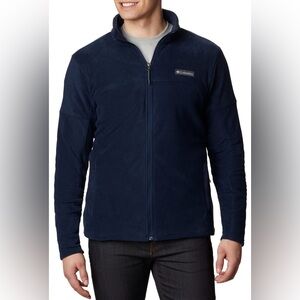 Mens NWT Columbia XXL Full Zip Navy Standard
Fit Jacket- fleece and warm